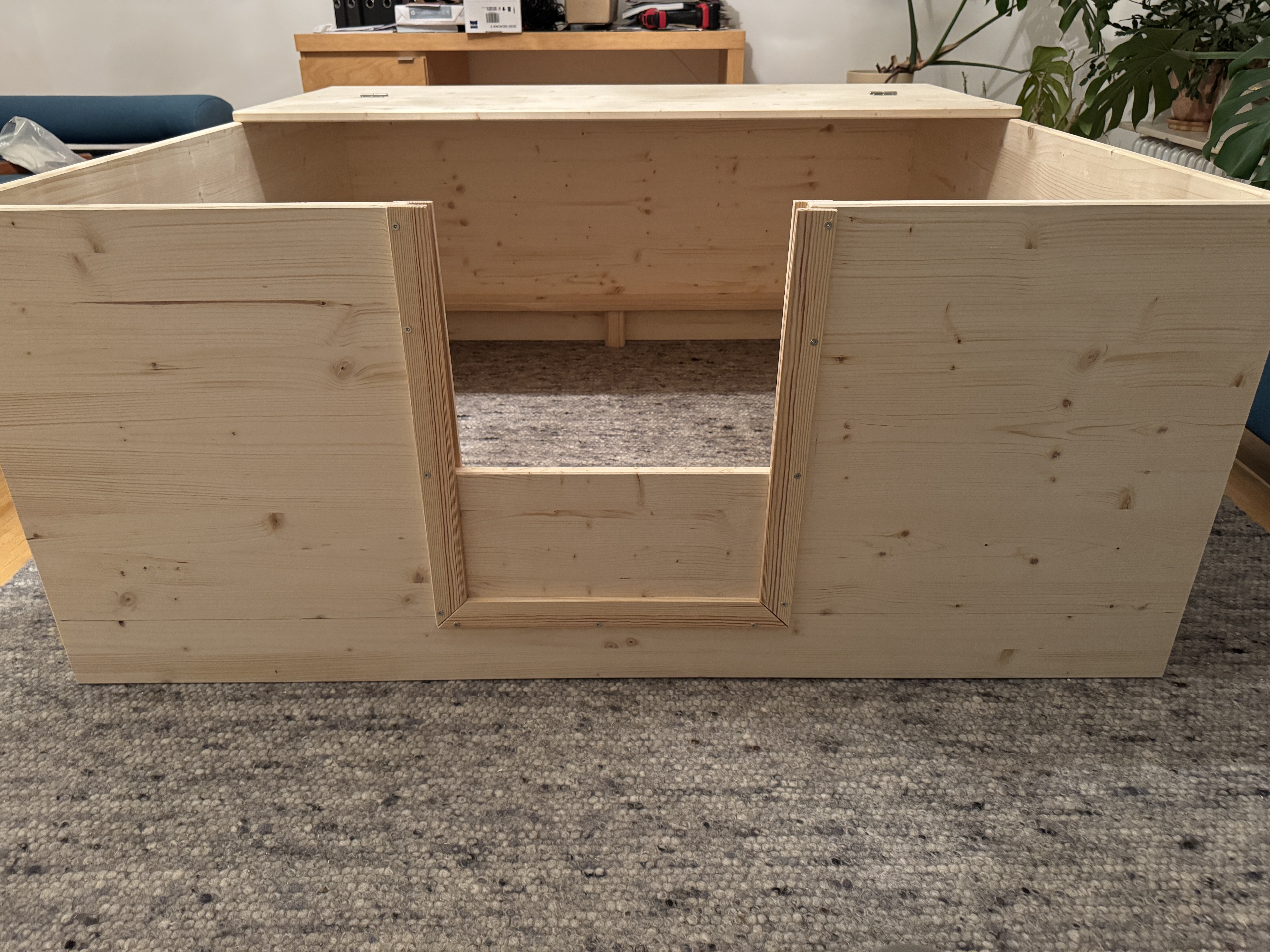 Wurfkiste und Auslauf - 4f8bc38211a7.jpg